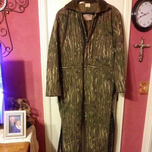 Walls Insulated hunting coveralls. Other - Walls insulated coveralls zips on each leg.